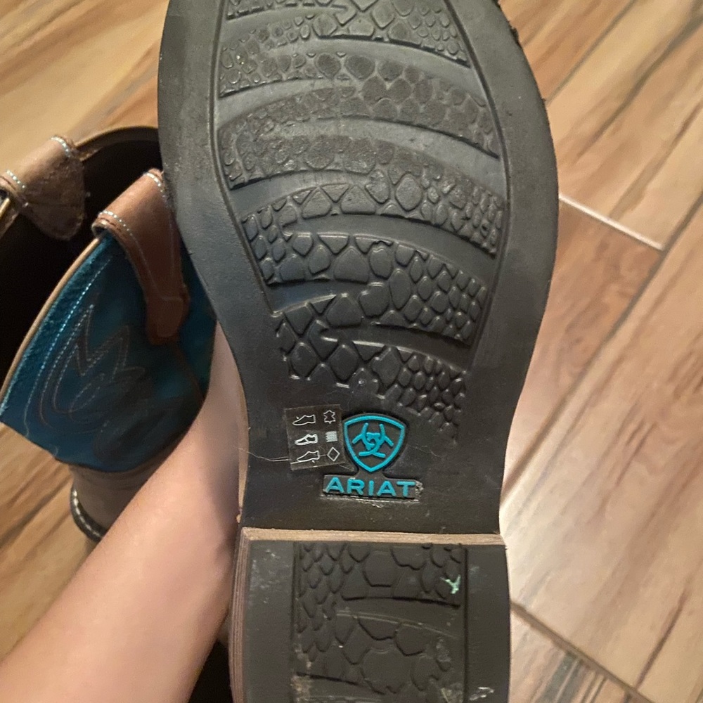 Ariat Boots - Picture 3 of 4